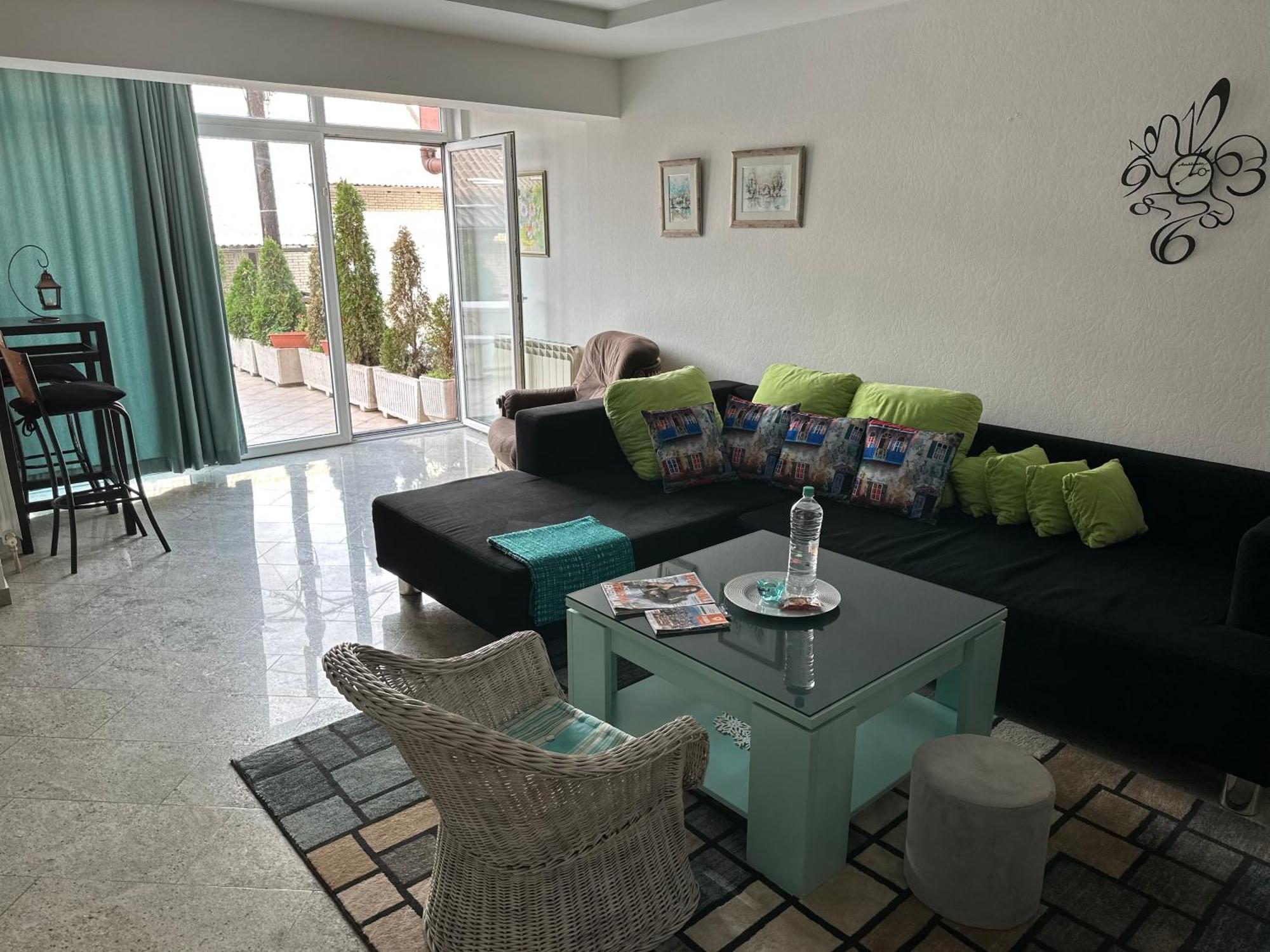 Apartment Terrace *